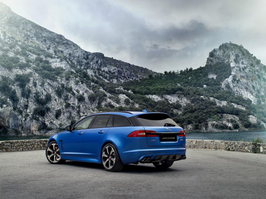  Jaguar XFR-S Sportbrake 2014 года  (UK) (фото 32 из 50)